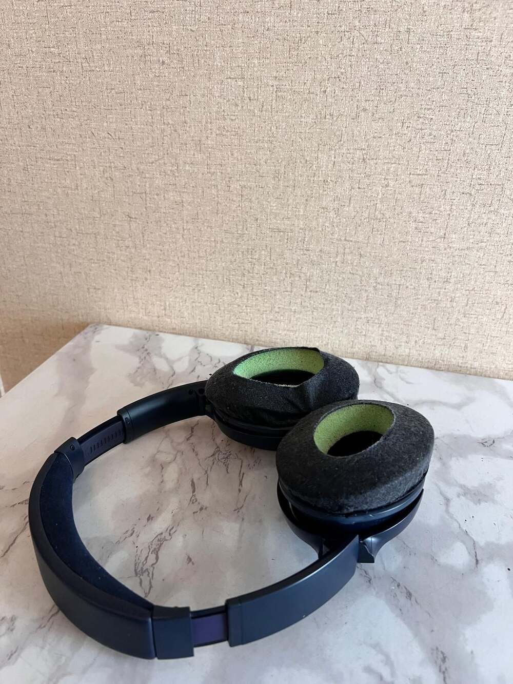 Bose QuietComfort 35 II Wireless Noise-Cancelling Headphones - Picture 5 of 12